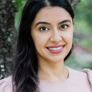 Neda Maroof Headshot