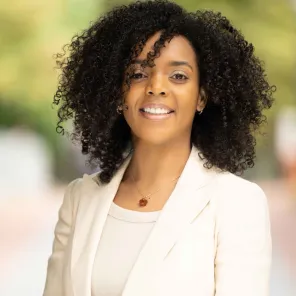 aleena defreitas headshot